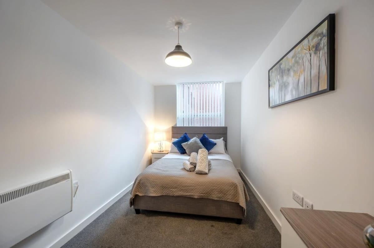 A Modern Apartment In Preston City Centre Exterior photo